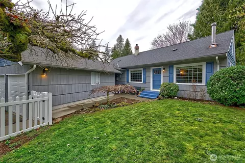 8829 231st St SW, Edmonds, WA 98026