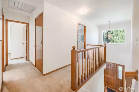 Entry Way - 12327 44 Dr SE, Everett, WA 98208 photo 3 of 3