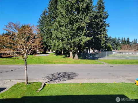 Exterior - 12327 44 Dr SE, Everett, WA 98208 photo 7 of 9