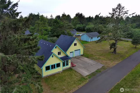 111 Vela St SW, Ocean Shores, WA 98569