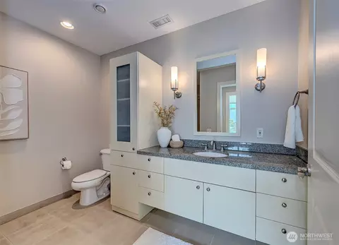 Bath - 61 Pine St #216, Edmonds, WA 98020 photo 2 of 2