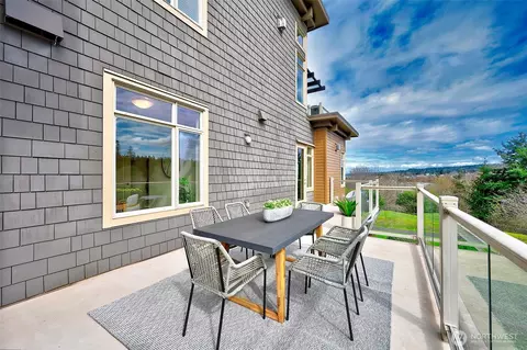 Exterior - 61 Pine St #216, Edmonds, WA 98020 photo 2 of 6