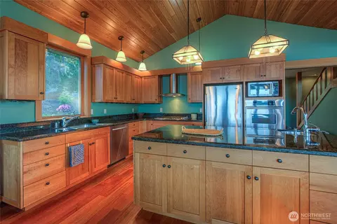 Kitchen - 69 Myer S, Eastsound, WA 98245 photo 1 of 3