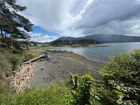 69 Myer S, Eastsound, WA 98245