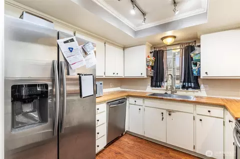 Kitchen - 510 Brown St SE, Orting, WA 98360 photo 1 of 3