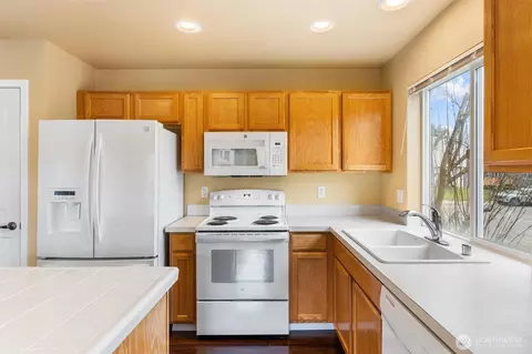 Kitchen - 8319 203rd Street Ct E, Spanaway, WA 98387 photo 2 of 2