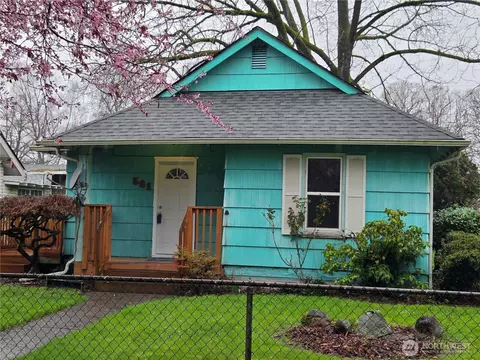 561 15th Ave, Longview, WA 98632