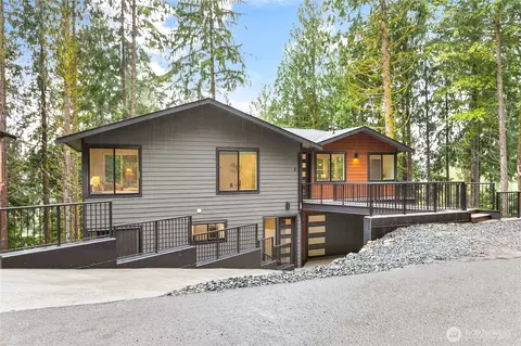 8 Valley View Cir, Bellingham, WA 98229