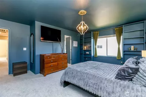 Bedroom - 650 Mckinley St, Enumclaw, WA 98022 photo 3 of 6