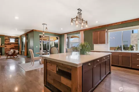 Kitchen - 650 Mckinley St, Enumclaw, WA 98022 photo 1 of 4