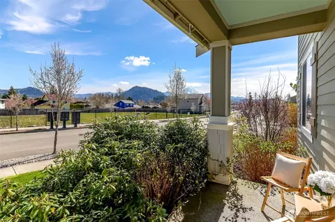 Exterior - 650 Mckinley St, Enumclaw, WA 98022 photo 2 of 10