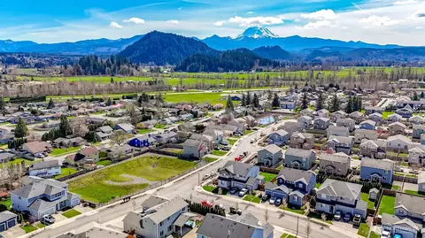 View/Area - 650 Mckinley St, Enumclaw, WA 98022 photo 2 of 2