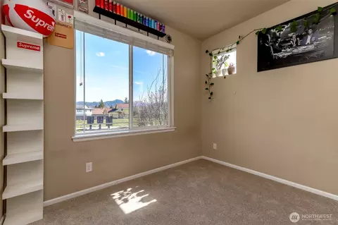 Bedroom - 650 Mckinley St, Enumclaw, WA 98022 photo 6 of 6