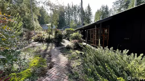36898 Tamarack Dr NE, Hansville, WA 98340
