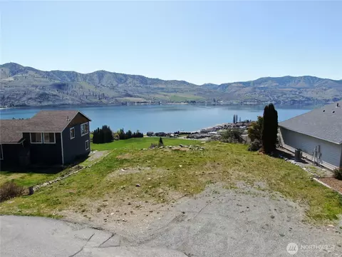 120 Orchard View Dr, Chelan, WA 98816