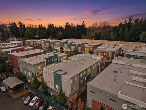 11522 117th Ln NE #4, Kirkland, WA 98034