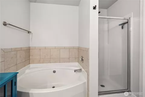Bath - 20424 190th Ave E, Orting, WA 98360 photo 2 of 5