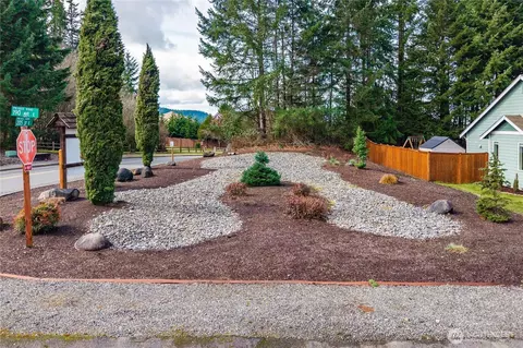 Exterior - 20424 190th Ave E, Orting, WA 98360 photo 4 of 8