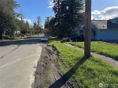 1067 Central Ave SE, Olympia, WA 98501