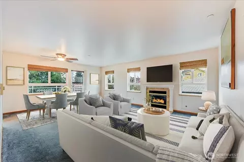 1527 California Ave SW #301, Seattle, WA 98116