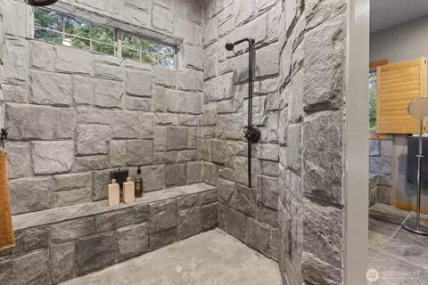 Bath - 40105 Highland Dr E, Roy, WA 98580 photo 2 of 6