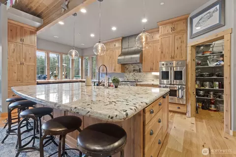 Kitchen - 40105 Highland Dr E, Roy, WA 98580 photo 3 of 7