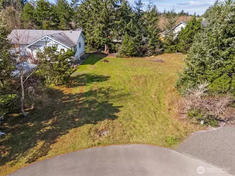 844 Salal Ct SW, Ocean Shores, WA 98569