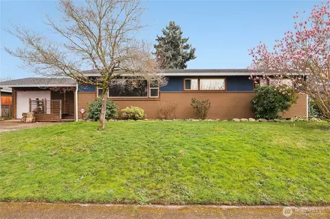6415 NW Firwood Dr, Vancouver, WA 98665