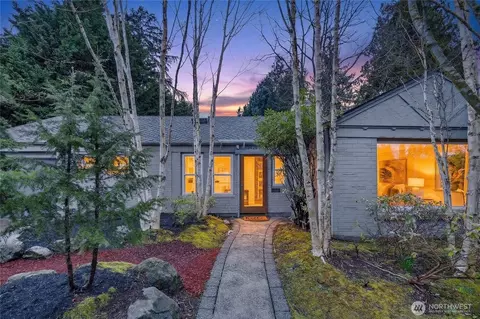 3439 42nd Ave W, Seattle, WA 98199