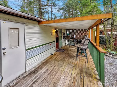 21 Drial Loop, Deming, WA 98244 photo 4