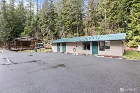 21 Drial Loop, Deming, WA 98244 photo 33