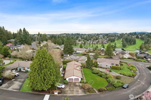 13710 SE 251st Pl, Kent, WA 98042