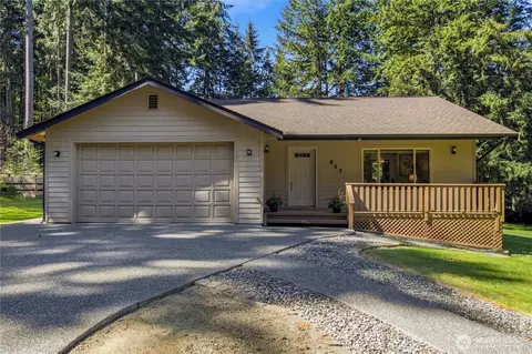 827 Illahee Dr, Fox Island, WA 98333