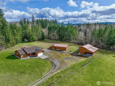 9715 381st St E #A, Eatonville, WA 98328
