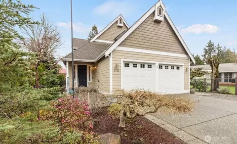 3322 Garden Ct N, Renton, WA 98056