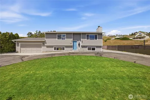 109 Pyramid Pl, Chelan, WA 98816