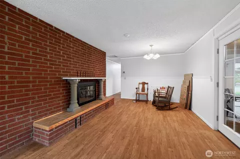 Living - 271 Hawkins Rd, Winlock, WA 98596 photo 1 of 3