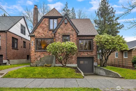 4810 38th Ave NE, Seattle, WA 98105