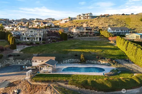 View/Area - 232 Crystal Dr, Chelan, WA 98816 photo 3 of 3