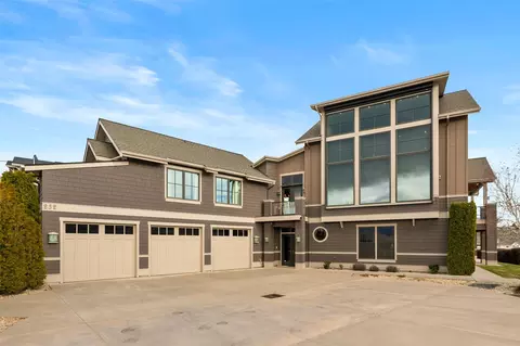 Exterior - 232 Crystal Dr, Chelan, WA 98816 photo 2 of 4