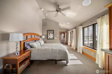 Bedroom - 232 Crystal Dr, Chelan, WA 98816 photo 1 of 4