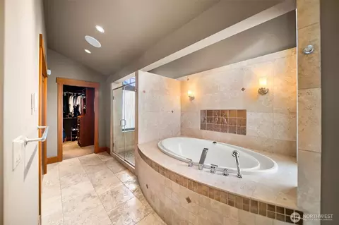 Bath - 232 Crystal Dr, Chelan, WA 98816 photo 3 of 4
