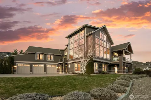 232 Crystal Dr, Chelan, WA 98816