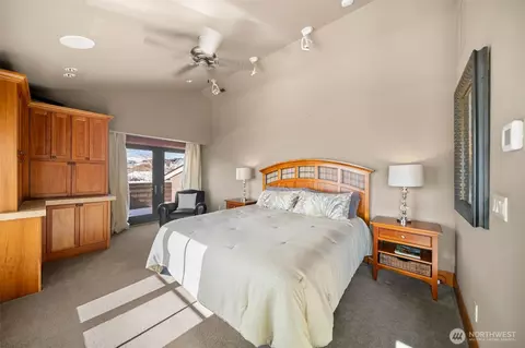 Bedroom - 232 Crystal Dr, Chelan, WA 98816 photo 2 of 4