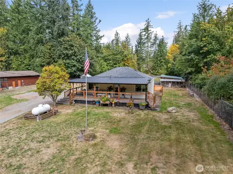 29518 SE 384th St, Enumclaw, WA 98022