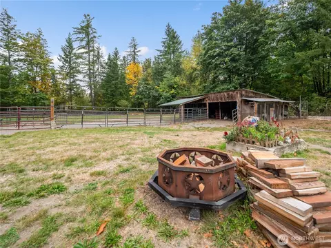 Exterior - 29518 SE 384th St, Enumclaw, WA 98022 photo 6 of 16