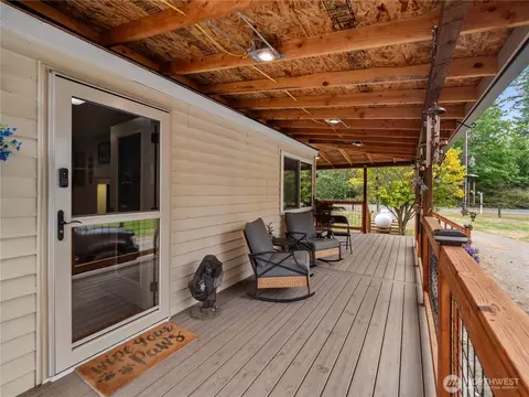 Exterior - 29518 SE 384th St, Enumclaw, WA 98022 photo 3 of 16