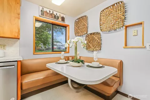 Dining - 2001 State St, Everett, WA 98201 photo 1 of 2