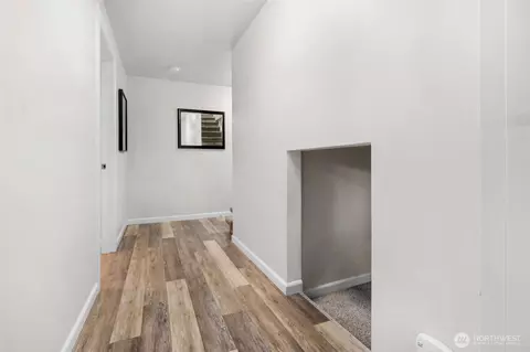 Entry Way - 5431 Broadway, Everett, WA 98203 photo 1 of 2