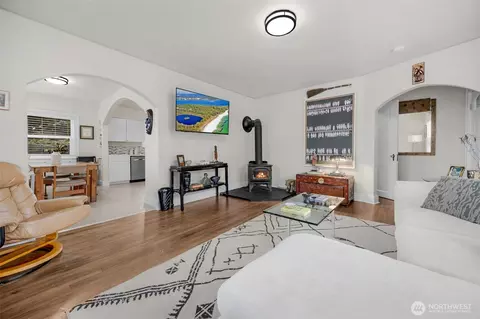 Living - 5431 Broadway, Everett, WA 98203 photo 5 of 5